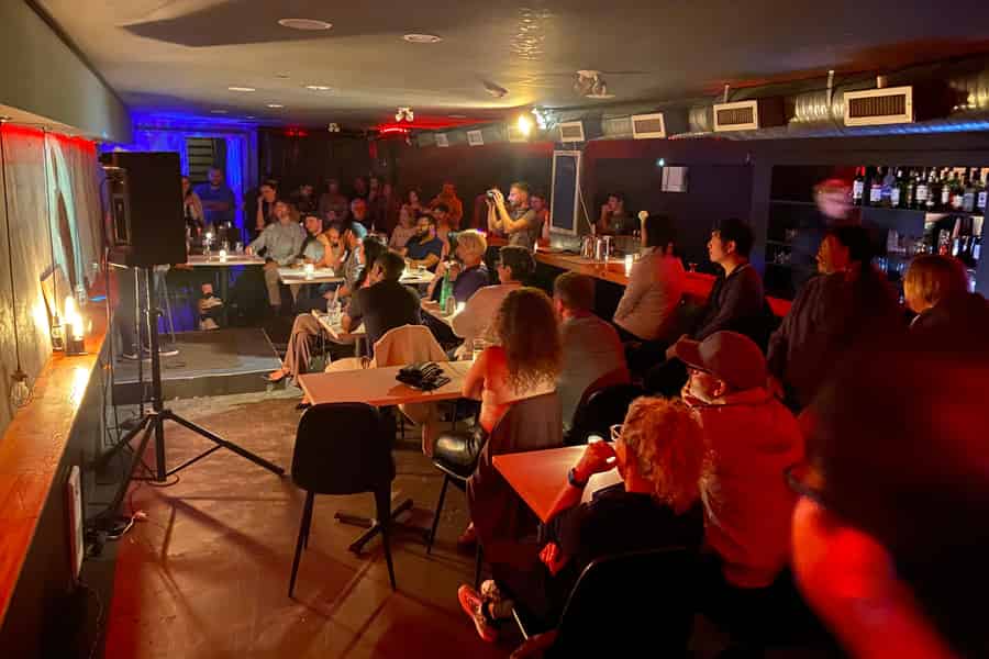 Vancouver: Underground Comedy Club Entry Ticket. Foto: GetYourGuide