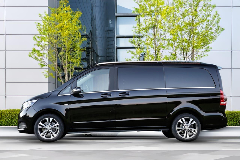 Hamburg :Private Transfer to/from Flughafen Airport to City. Hamburg City to Flughafen Hamburg Airport(HAM) - Minivan