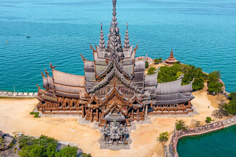 Pattaya Highlights: Private Half-Day Tour Sanctuary + Khao Chi Chan + Floating Market