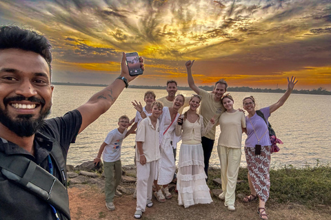 Anuradhapura: Tuk-Tuk Tour of the Sacred City & New Town