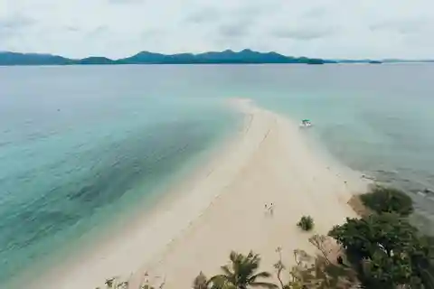 Coron Island & Beach Escapade Speedboat Tour in 1 day
