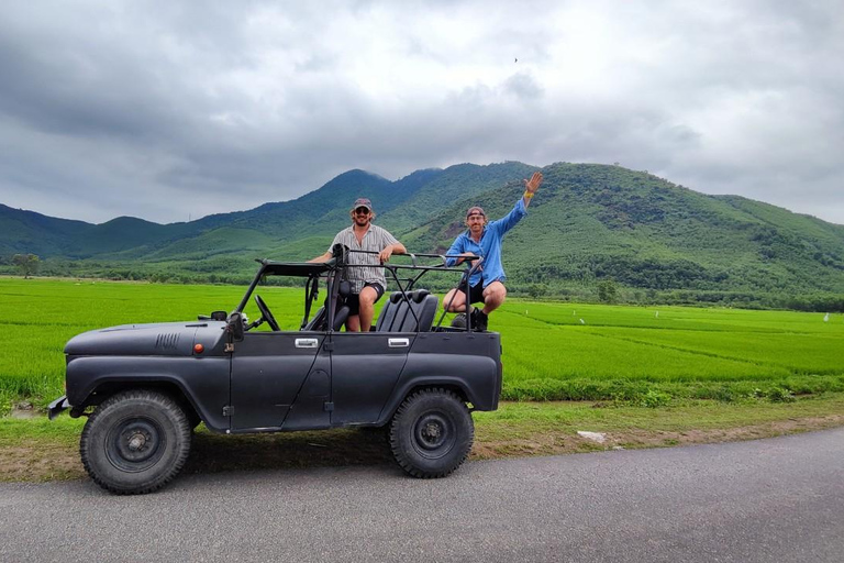 Hoi An: Jeeptur Hoi An till Hue &amp; Hai Van Pass med lunch