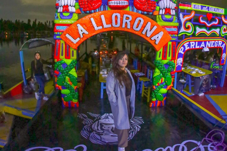 La Llorona, liveshow in de kanalen van Xochimilco.