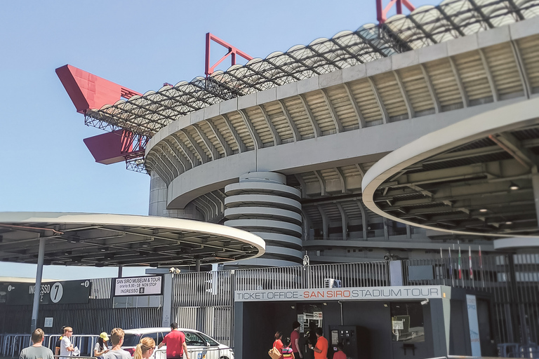 Milão: Estádio San Siro e tour pelo museuMilão: Excursão ao Estádio San Siro e Museu