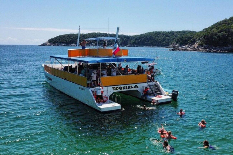 Huatulco: 7 Bays Boat Tour with Snorkeling and Lunch