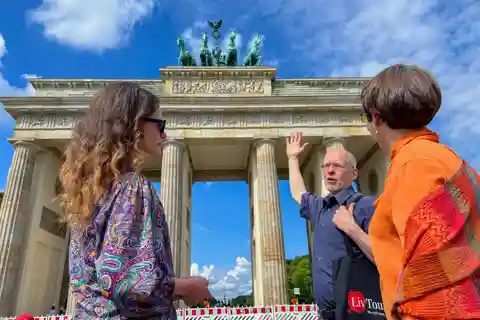 Berlin: Private Walking Tour with a Local Expert