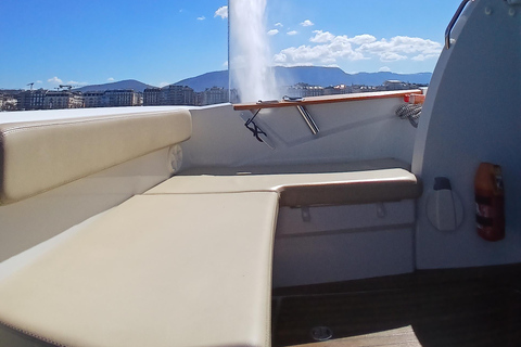 Geneva: Private Boat Cruise with Optional Fondue Private Boat day Lake Geneva (2h)