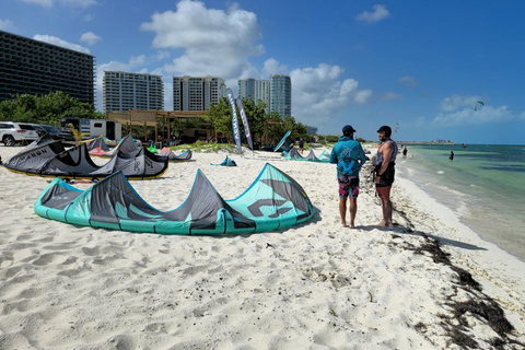 Cancún: Kitesurfing or Wingfoiling | Lessons Cancún: Wingfoil Lesson 2 Hrs