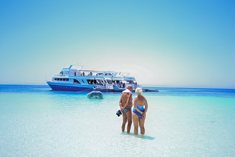 Marsa Alam: Hamata Islands Snorkeling Cruise with Lunch