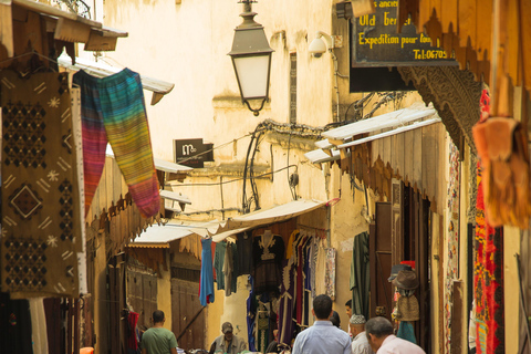 Desde Casablanca: a Tánger, Tetuán y Chefchaouen vía TGVDesde Casablanca :A Tánger, Tetuán y Chefchaouen en TGV