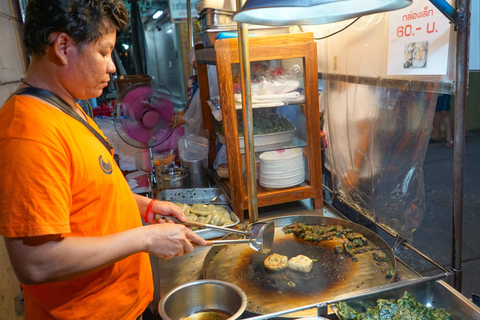 Bangkok Night Foodie Tour in China Town