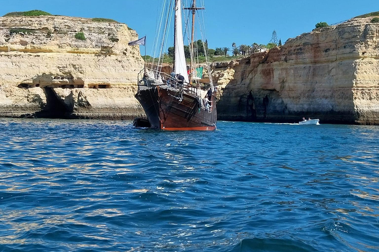 Da Lisbona: Escursione di un giorno in Algarve con crociera nelle grotte di Benagil