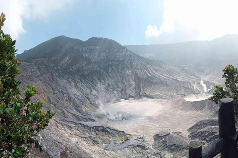 Jakarta : Excursion d'une journée au volcan Bandung LembangVolcano Mountain Bandung Lembang Day Trip Jakarta Based