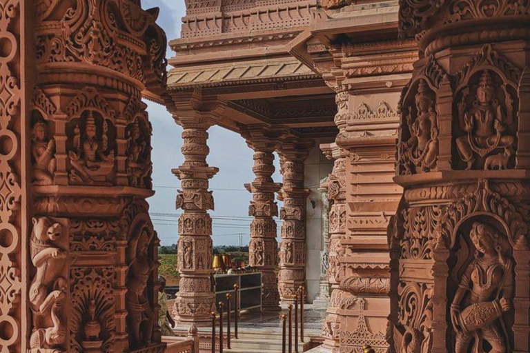 Delhi: Akshardham Temple Tour with Light and Water Show Akshardham Water & Light Show with Car+Guide+Tickets