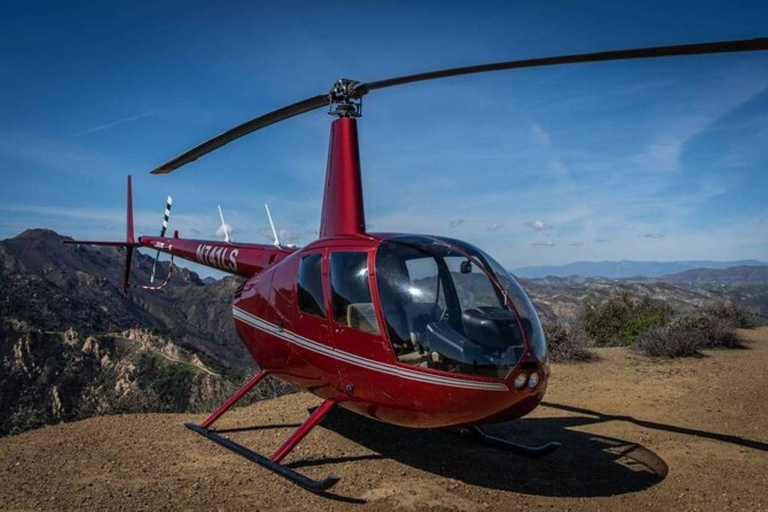 Los Angeles: Malibu Mountain Top Landing Helicopter Tour