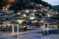 Visitez Berat pour une excursion d'une journée de Saranda - Hizvo