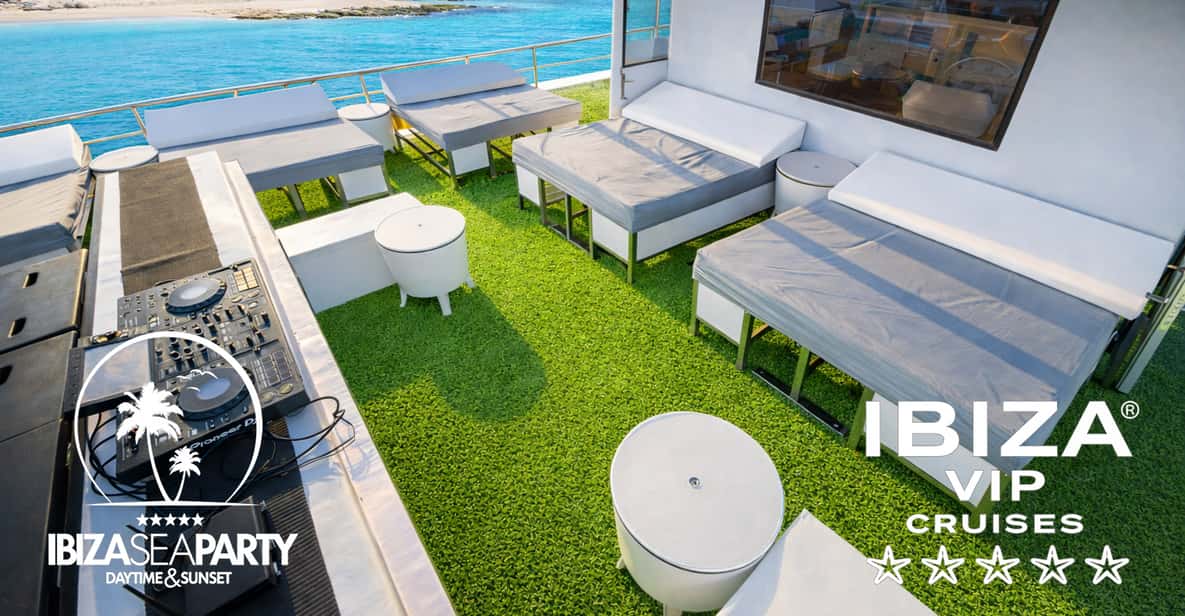 Afbeelding 56 van Ibiza: VIP-feest op een catamaran met DJ, open bar, paella en discotheken