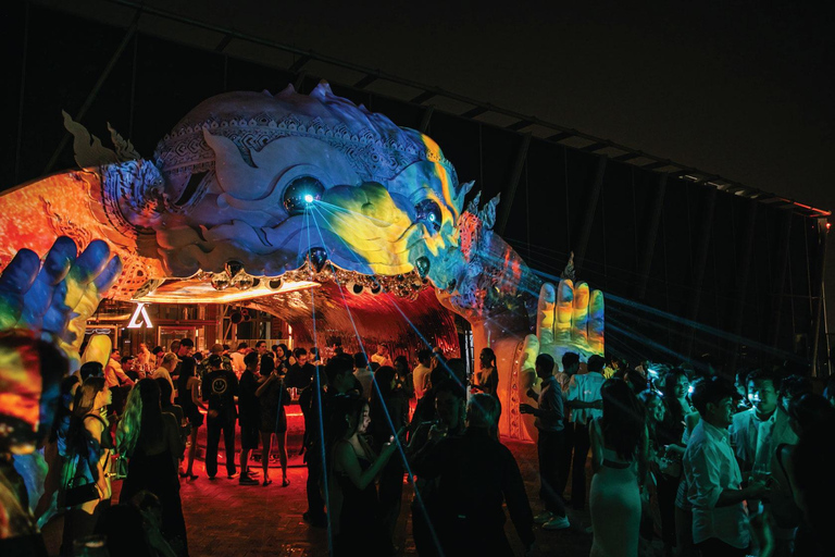 Akara Sky Hanuman Bangkok Ticket Daytime Ticket (11.00 - 15.30) + 1 Drink