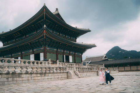 Seoul: K-Drama Style Couple Photoshoot
