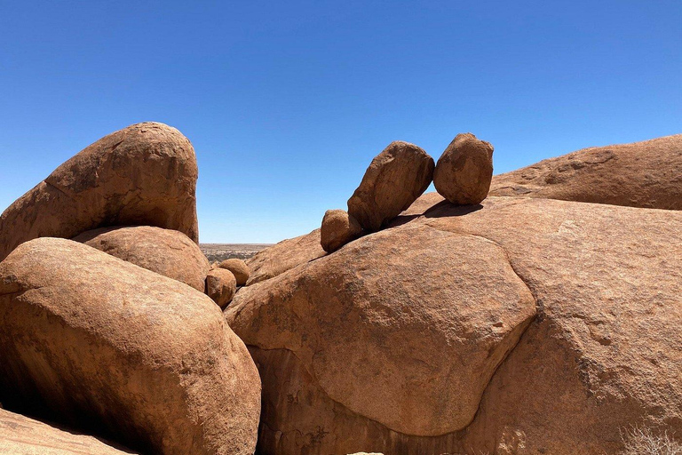 From Windhoek: 2-Day Spitzkoppe and Swakopmund Tour