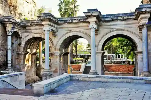 Antalya: Full-Day Tour of Old Town and Majestic Waterfalls