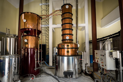 Hoi An: Sampan Rum Distillery Guided Tour with Tasting
