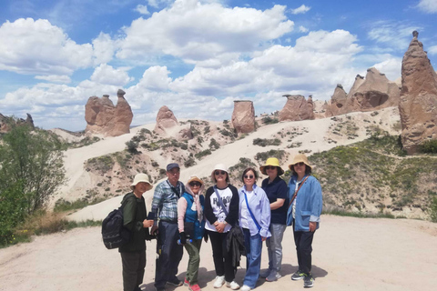 Cappadocië: Rode rondleiding (inclusief lunch, gids, entreegelden)