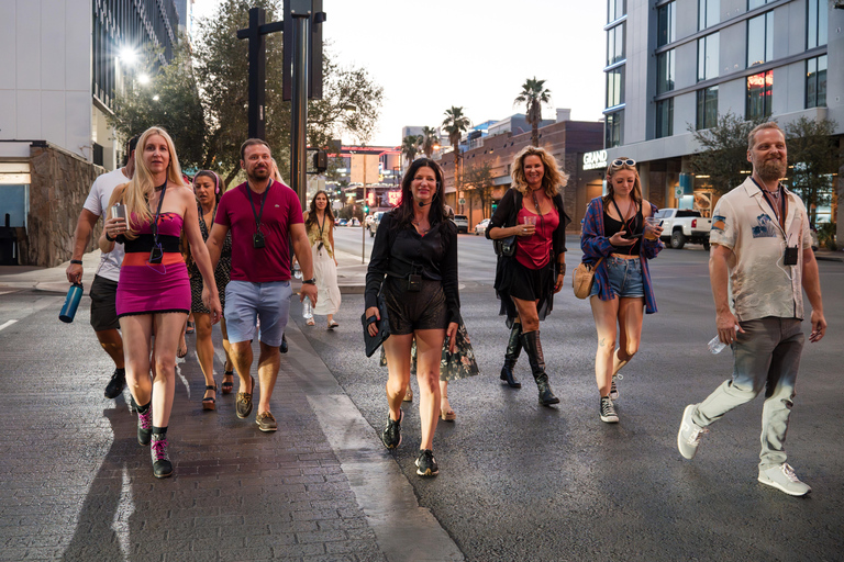 Las Vegas: Immersive 1920s Night Tour with Cocktails & Flask