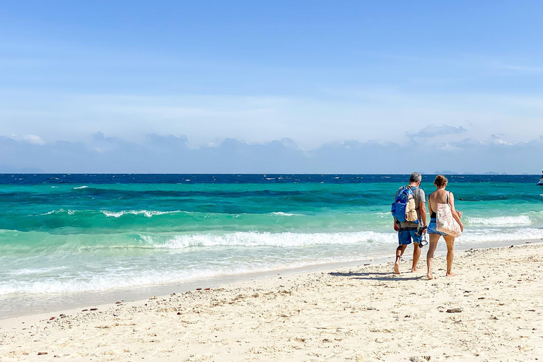 Von Khao Lak aus: Tagesausflug zu den Bambus- und Phi Phi-Inseln und zur Maya-Bucht