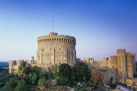 Windsor Castle with Pub Lunch and Private Transfer Windsor Castle with Lunch and Private Transfer