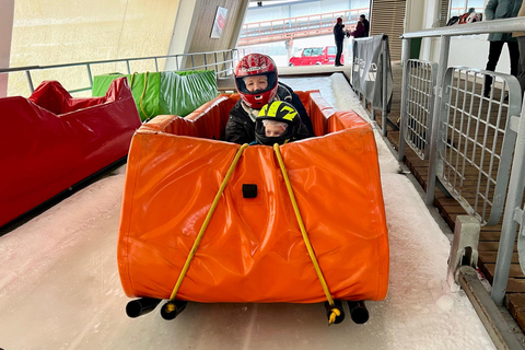 Experiência de passeio em pista de Bobsleigh e luge na LetôniaBob macio