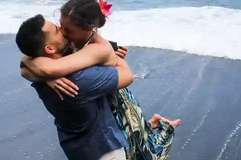 Maui: Road to Hana Tour with Photos and Music Video