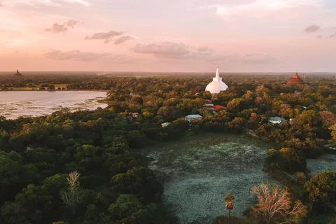 Sigiriya: Anuradhapura and Avukana Ancient City Exploration