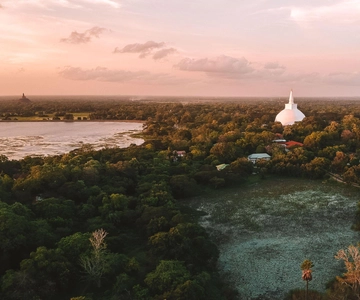 Sigiriya: Anuradhapura and Avukana Ancient City Exploration