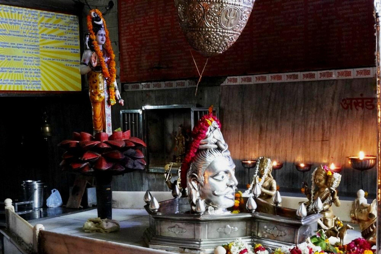 Taj Mahal Sunrise Skip-the-Line Express Entry Ticket & Guide Agra: Taj Mahal Tour with Private Guide Only