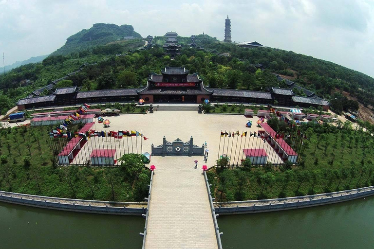 Van Hanoi: begeleide dagtocht naar Ninh Binh en Tràng An