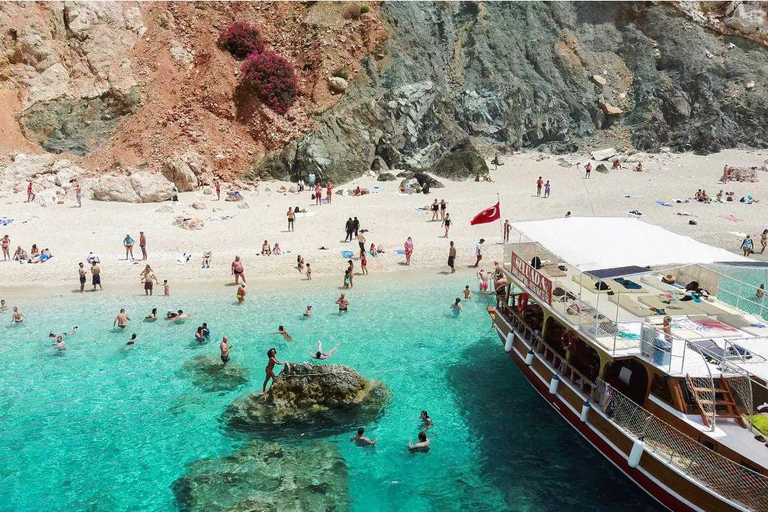 Fethiye: Full-Day 12 Island and Bay Cruise with Lunch