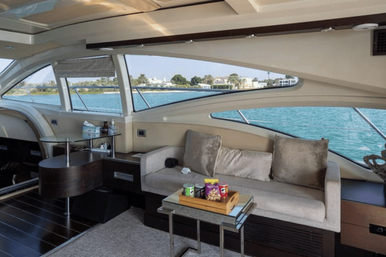 Abu Dhabi: Yachtcharter