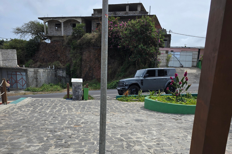 Praia: Santiago Island Tour with Airport Transfer Airport transfer luxury