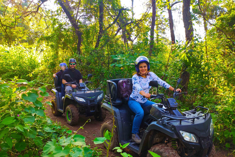 Valle de Bravo: ATV-tourValle de Bravo: ATV-tour naar een boeddhistische tempel (Stupa)