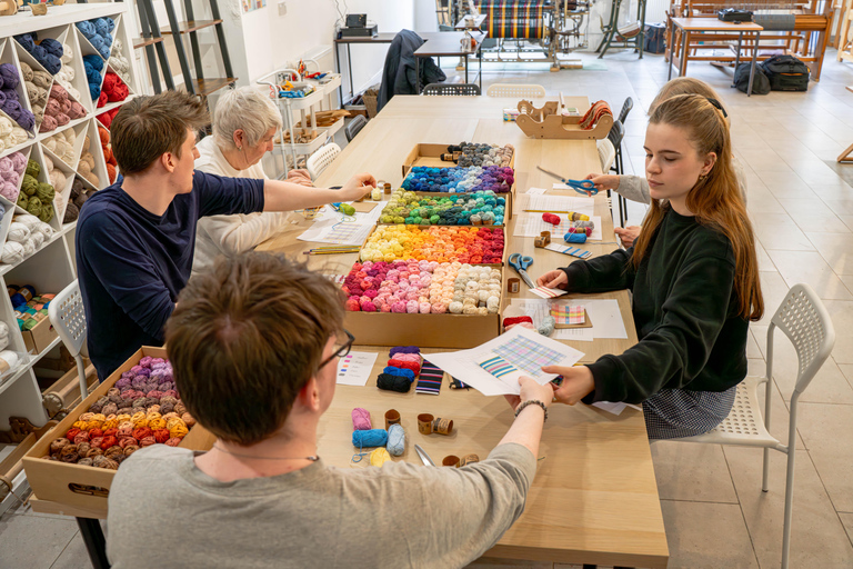 Stirling: Weave A Tartan Scarf In A Day Workshop