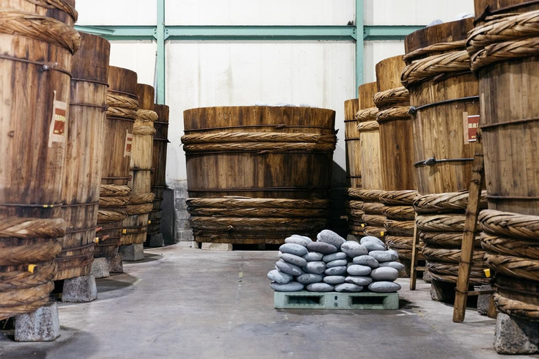 Nagoya: Historic Miso Brewery Tour & Sushi Roll Making