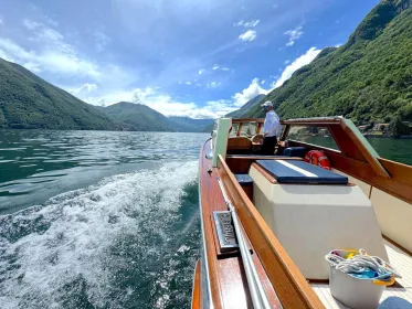 Comer See: Unvergessliches Erlebnis an Bord eines venezianischen Bootes