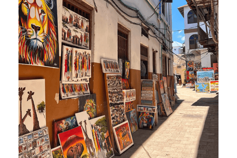 Excursão a Stone Town e à Quinta das Especiarias com almoço tradicionalPasseio pela Cidade de Pedra e Fazenda de Especiarias com Almoço Tradicional