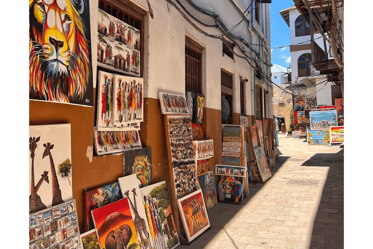 Excursão a Stone Town e à Quinta das Especiarias com almoço tradicionalPasseio pela Cidade de Pedra e Fazenda de Especiarias com Almoço Tradicional