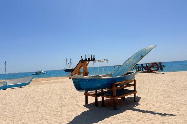 Hurghada: Private Speedboat to Magawish Island 8-hour Private Speedboat With Lunch