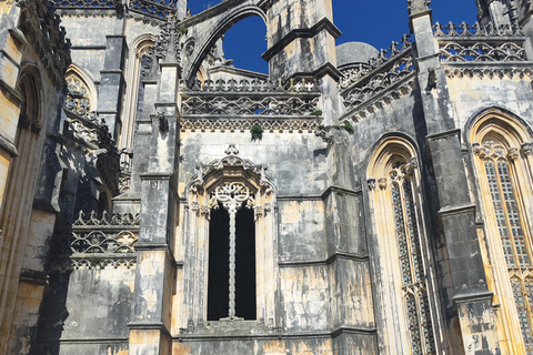 From Lisbon: Medieval Tour, Batalha, Tomar, Alcobaça, Óbidos Private Tour Option