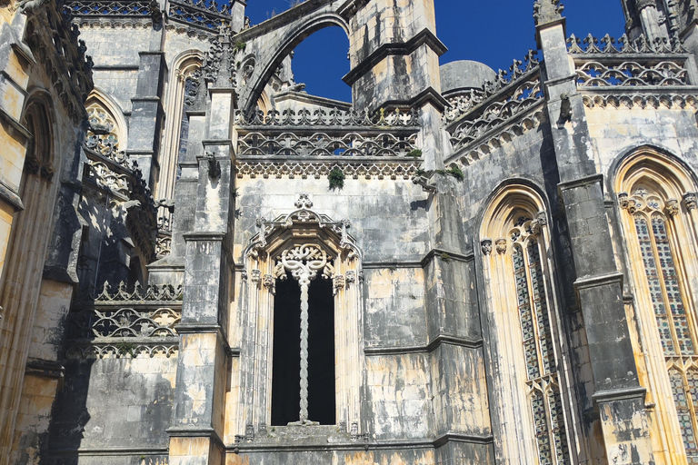 From Lisbon: Medieval Tour, Batalha, Tomar, Alcobaça, Óbidos Private Tour Option