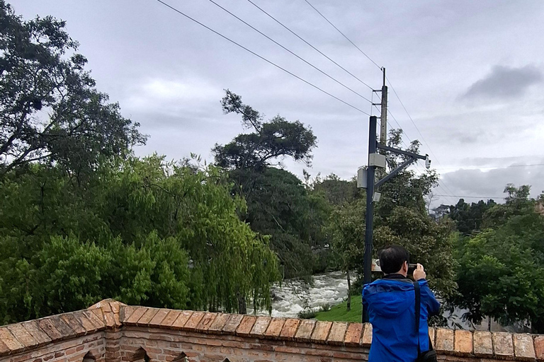 Tour of the beautiful city of Cuenca, Ecuador, visiting museums and cathedrals. Tour in the beautiful city of Cuenca Ecuador, visit museums, Cathedrals.