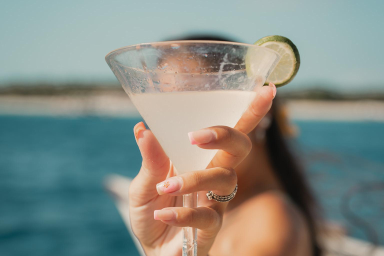 Gili Islands: 4-in-1 Catamaran Snorkeling ExperienceStart from Gili Trawangan – Sunset Cruise w/ Snacks &amp; Dinner